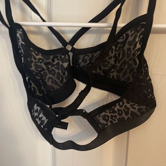 Iheart Leopard Mesh Strappy Bralette. XSmall New - Picture 3 of 5